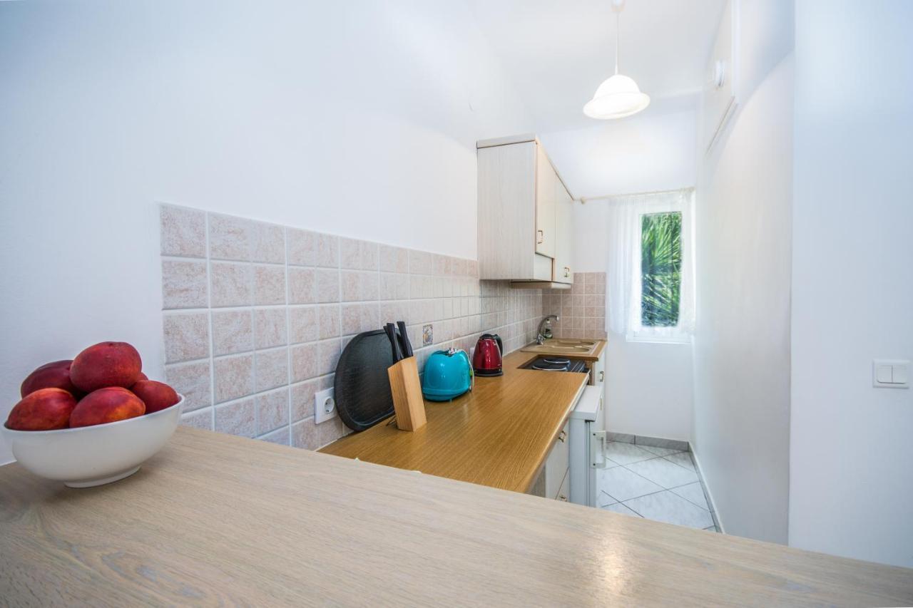 Irini Apartments And Studios Agios Gordios  Exterior photo