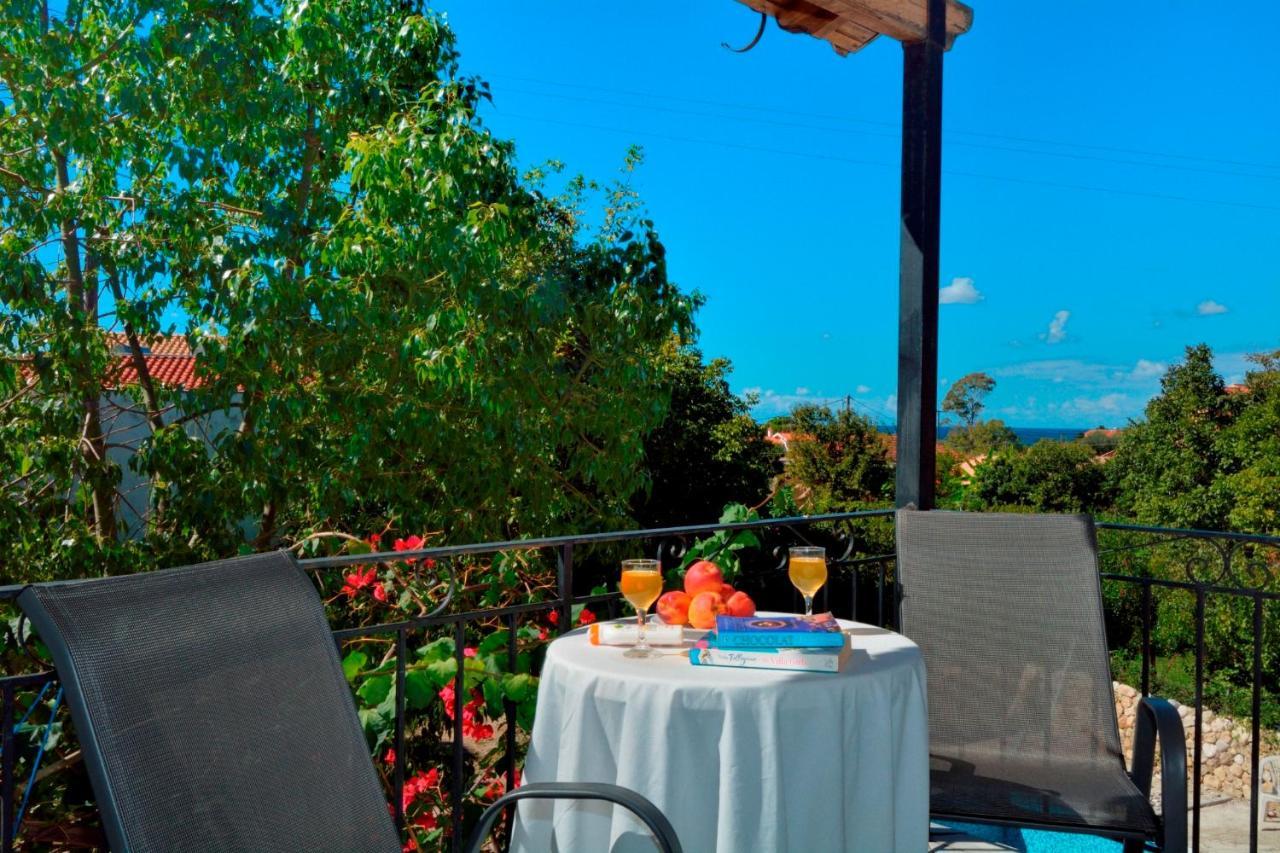 Irini Apartments And Studios Agios Gordios  Exterior photo